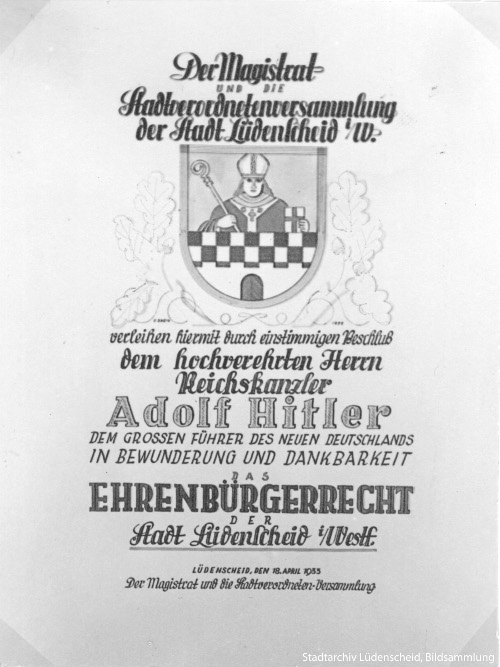Foto: Ehrenbürgerurkunde A. Hitler